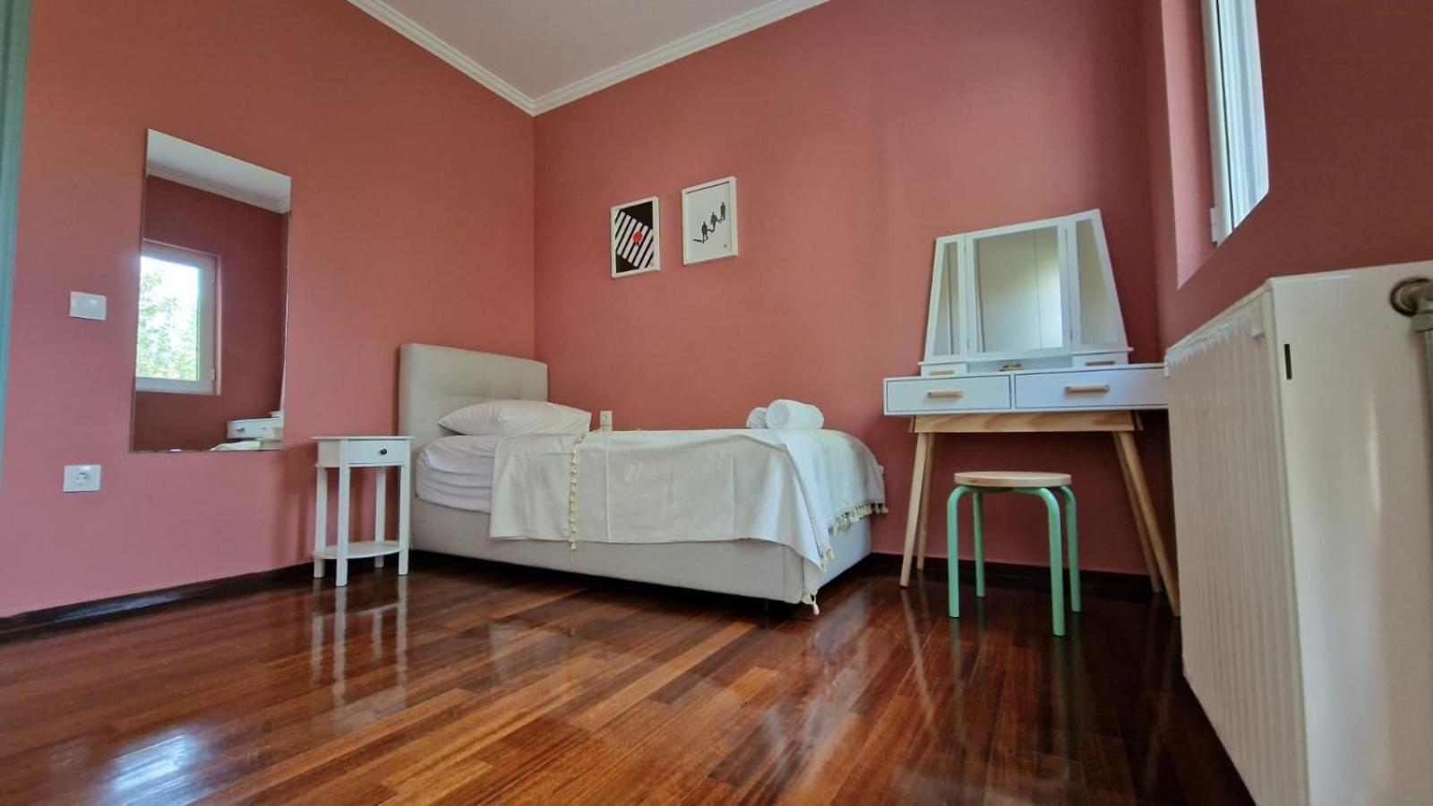 Villa Iroko Patras Buitenkant foto
